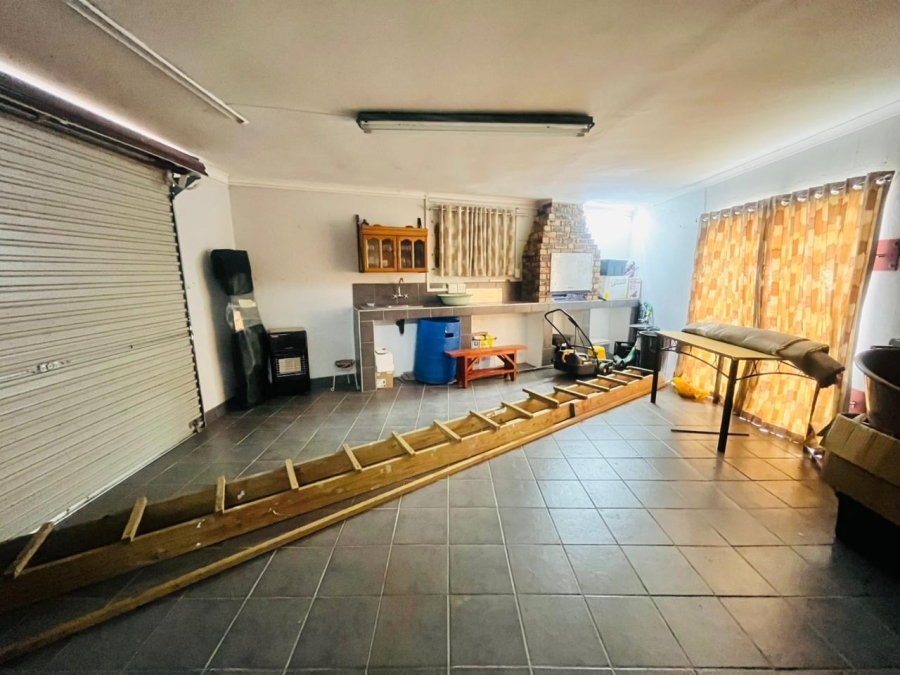 4 Bedroom Property for Sale in Braelyn Eastern Cape